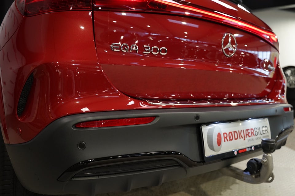 Mercedes EQA300 AMG Line 4Matic 5d