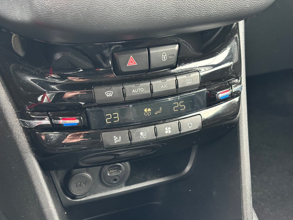 Peugeot 208 1,5 BlueHDi 100 Envy 5d