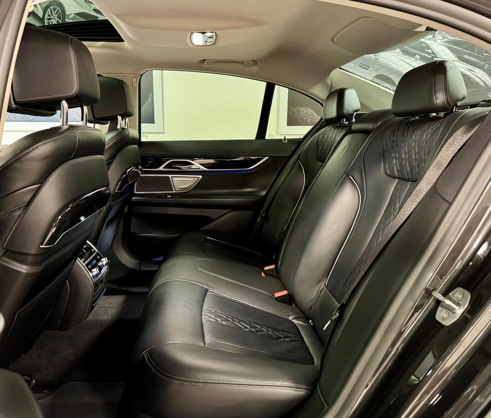 BMW 745e 3,0 Connected aut. 4d