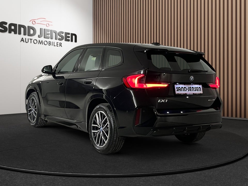 BMW iX1 xDrive30 M-Sport 5d