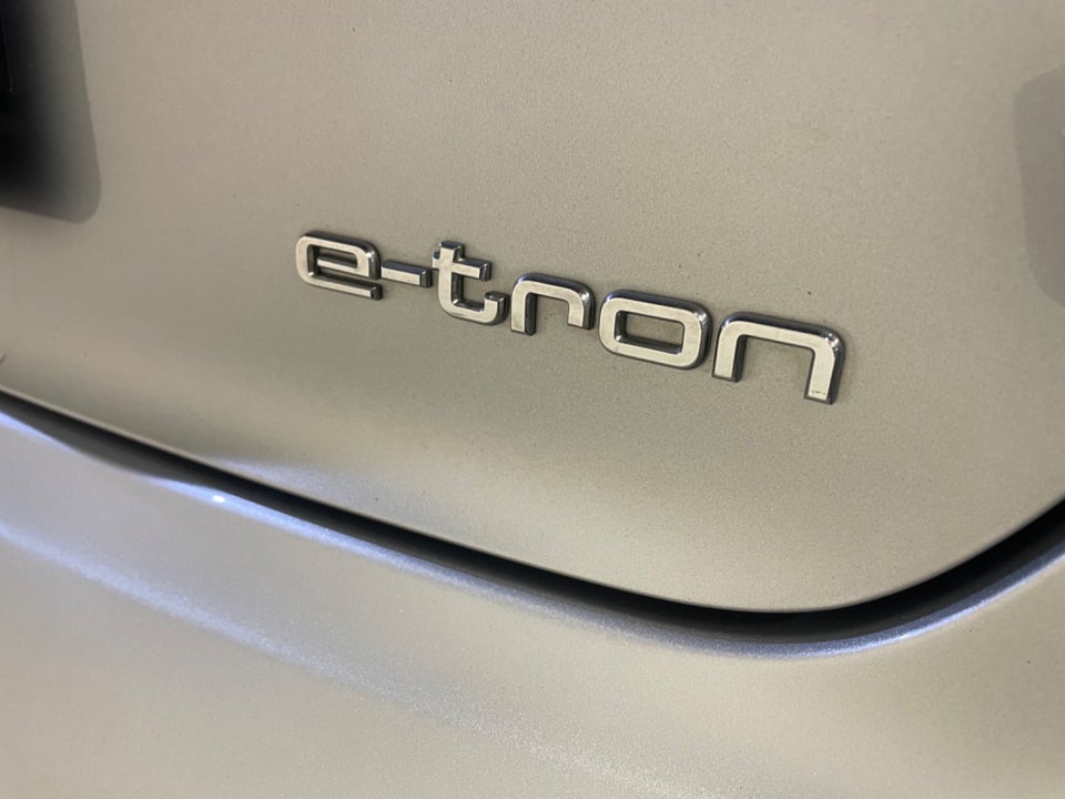 Audi A3 1,4 e-tron Sportback S-tr. 5d