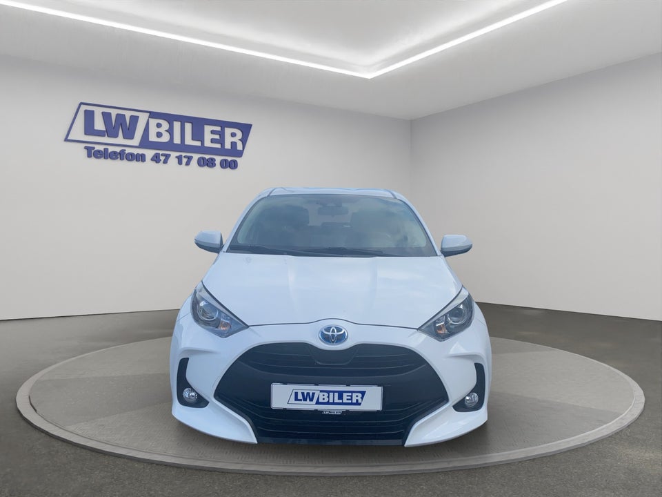 Toyota Yaris 1,5 Hybrid Essential e-CVT 5d
