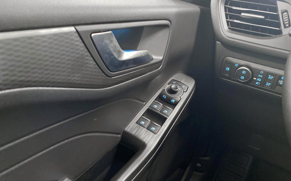 Ford Kuga 2,5 PHEV Titanium CVT 5d