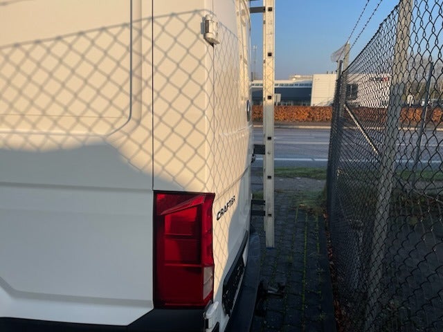 VW Crafter 35 2,0 TDi 177 Kassevogn L3H2