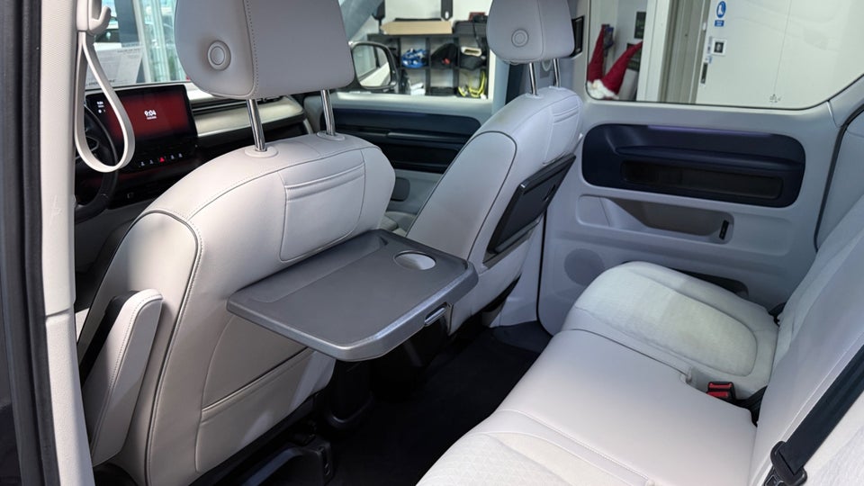 VW ID.Buzz 77 Pro SWB 5d