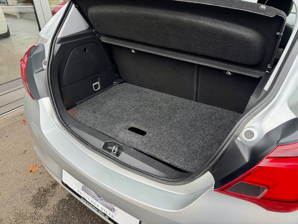 Opel Corsa 1,4 16V Enjoy 5d