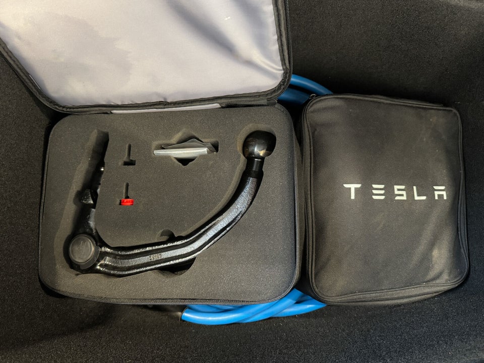 Tesla Model 3 Standard Range+ RWD 4d