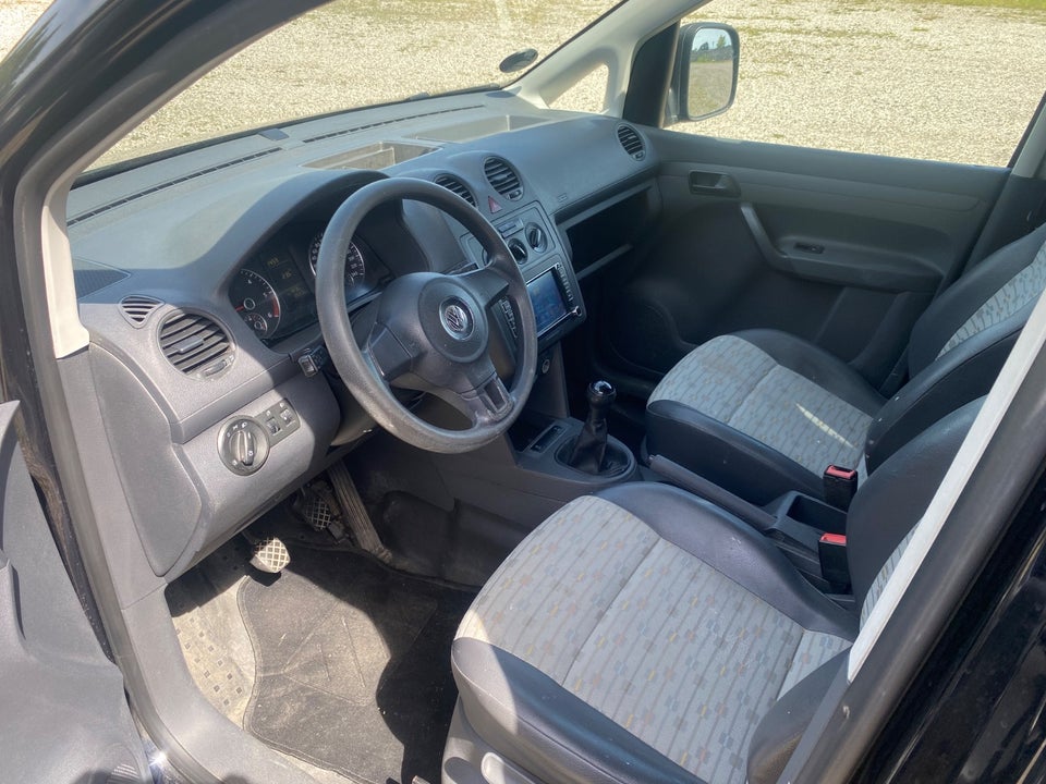 VW Caddy 1,6 TDi 102 Comfortline BMT Van 4d