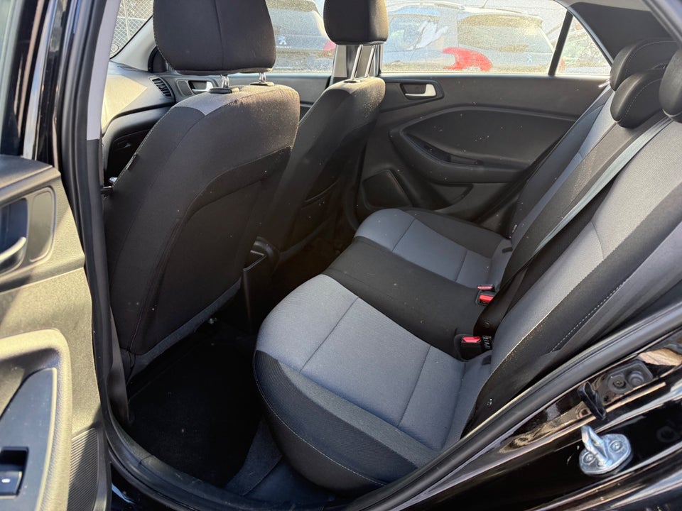 Hyundai i20 1,25 Spring 5d