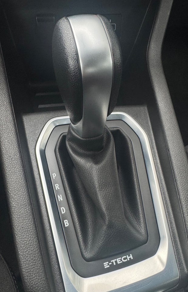 Renault Clio V 1,6 E-Tech Intens 5d