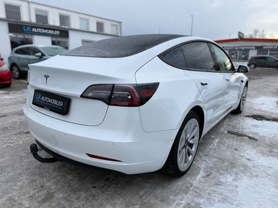 Tesla Model 3 Standard Range+ RWD 4d