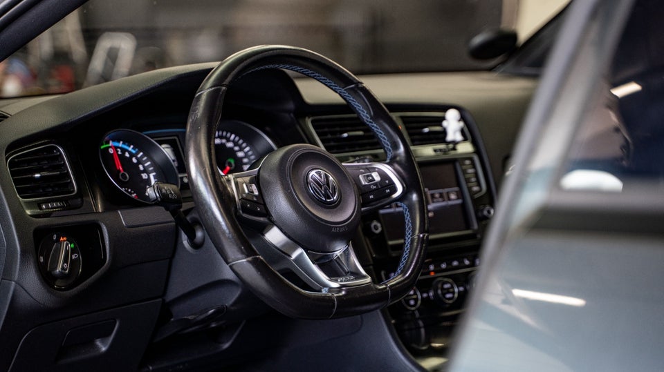 VW Golf VII 1,4 GTE Highline DSG 5d
