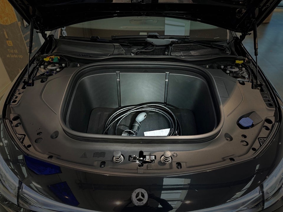 Mercedes CLA250+ electric AMG Line 4d