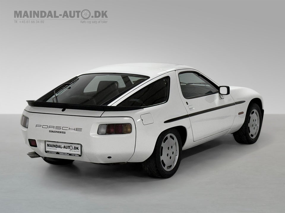 Porsche 928 4,7 S 3d