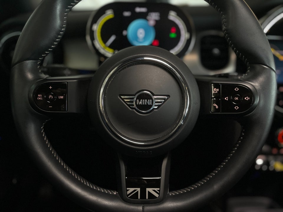 MINI Cooper SE Yours Trim 3d