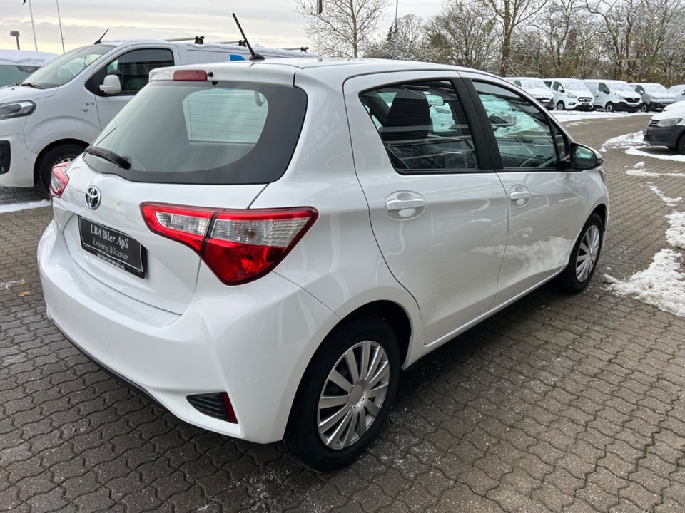 Toyota Yaris 1,5 Hybrid H3 e-CVT Van 5d