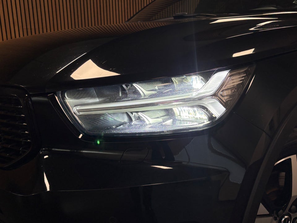 Volvo XC40 1,5 T5 ReCharge R-Design aut. 5d