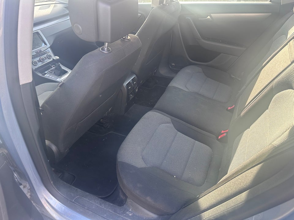 VW Passat 2,0 TDi 140 Comfortline Variant BMT 5d