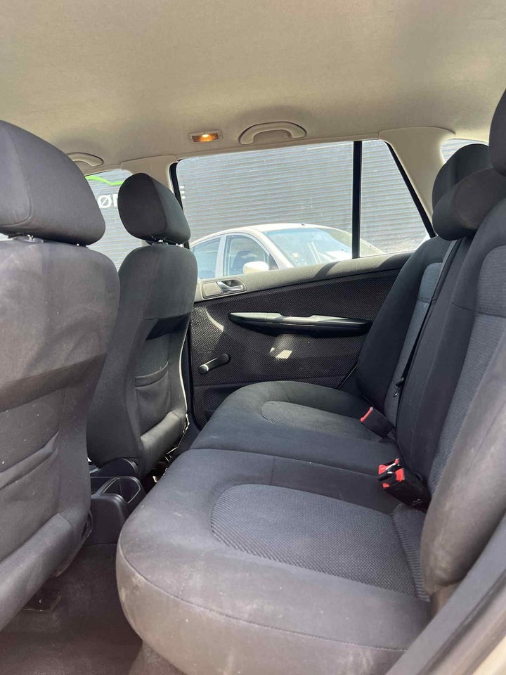 Skoda Fabia 1,4 16V 75 Ambiente Combi 5d
