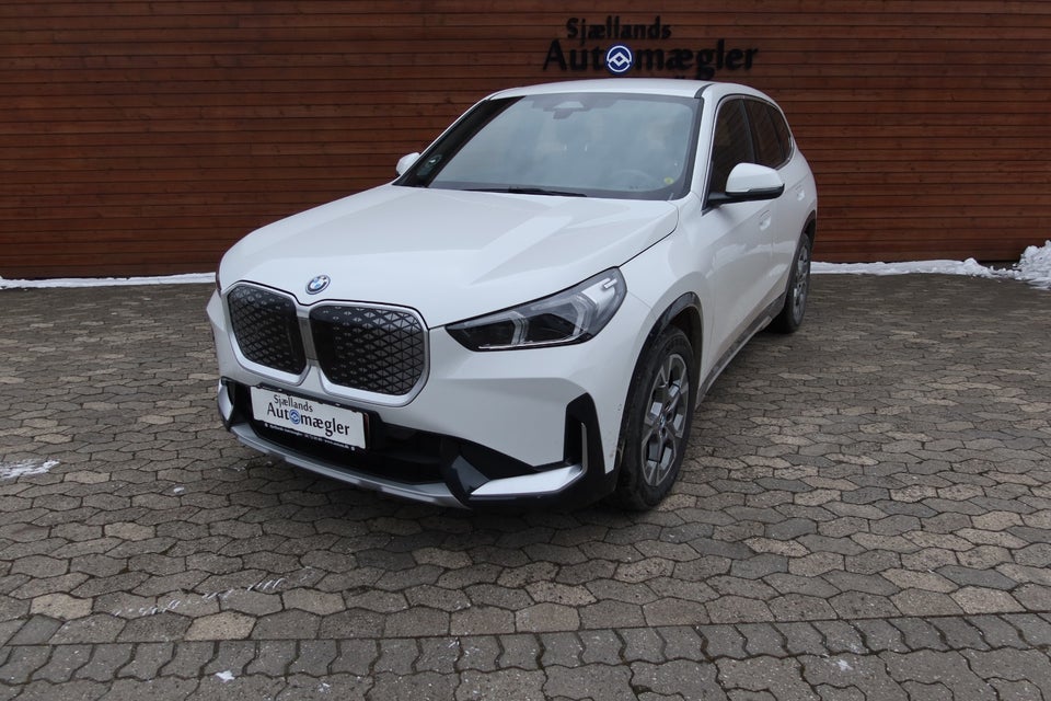 BMW iX1 eDrive20 X-Line 5d