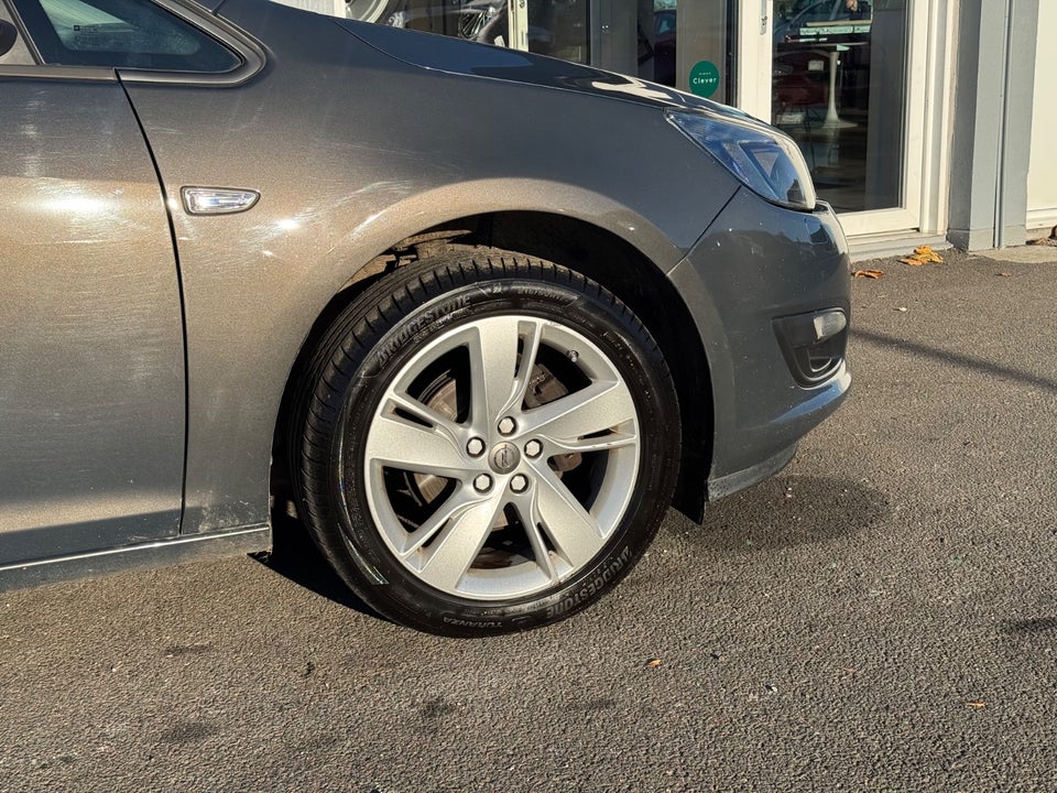 Opel Astra 1,4 T 140 Enjoy Sports Tourer 5d