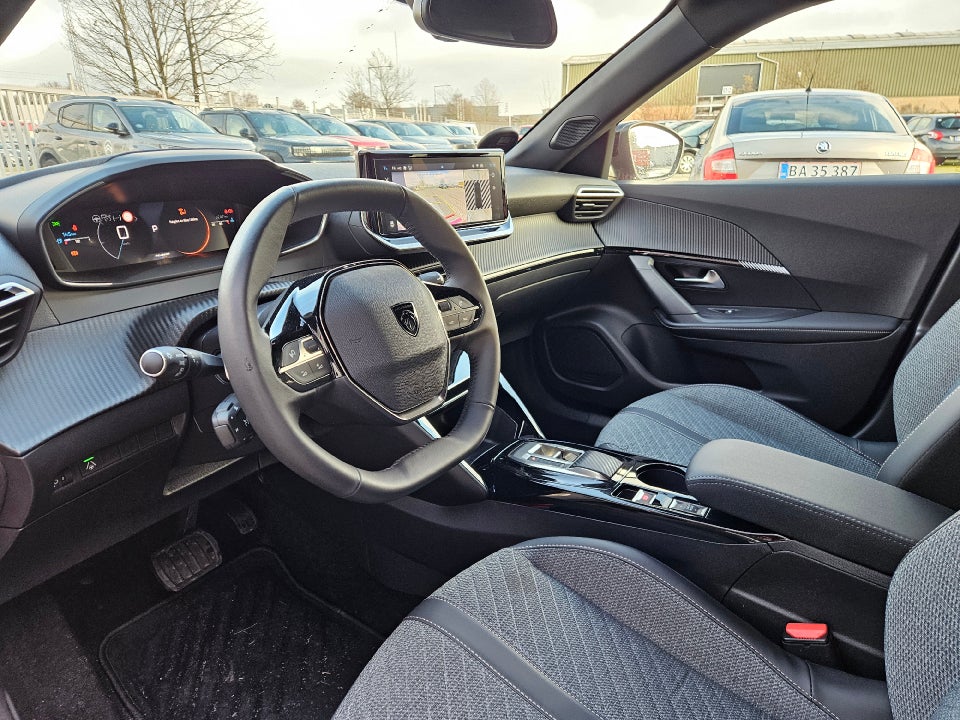 Peugeot 2008 1,2 PureTech 130 Allure EAT8 5d