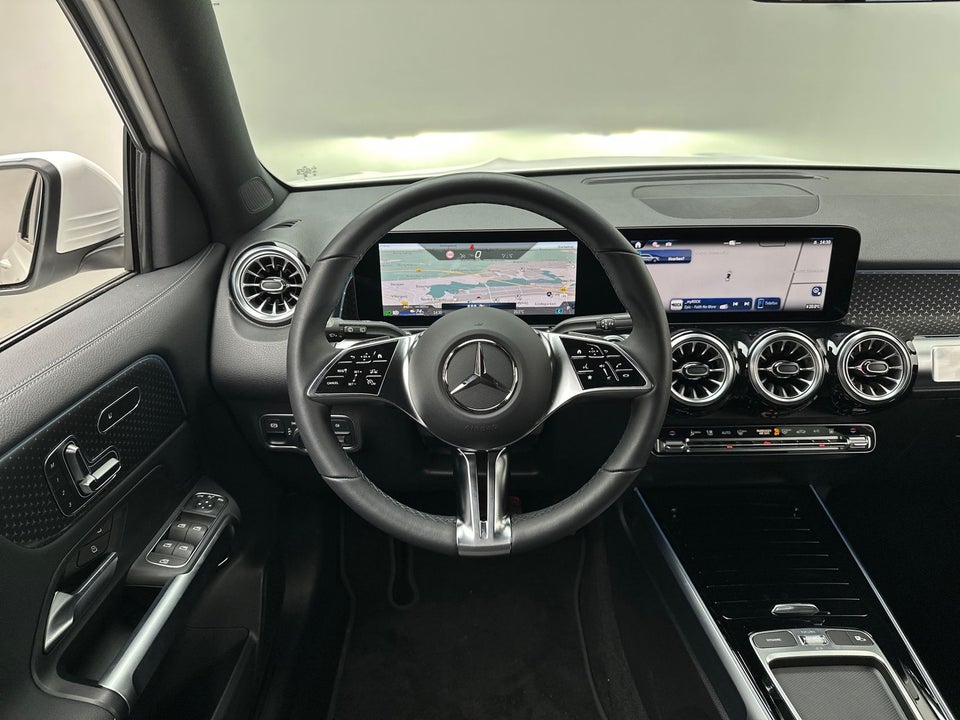 Mercedes EQB250+ Progressive 5d