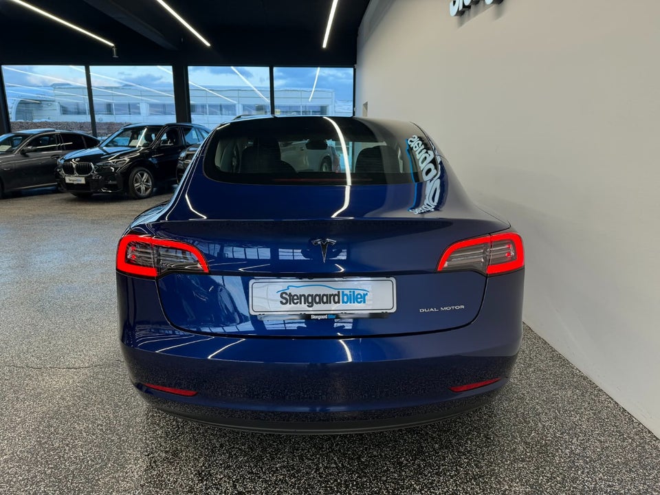 Tesla Model 3 Long Range AWD 4d