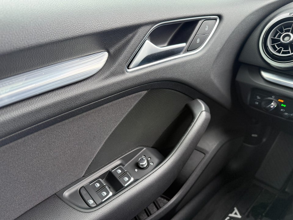 Audi A3 35 TFSi Sport Limited plus Sportback S-tr. 5d