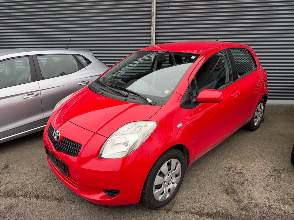 Toyota Yaris 1,3 Luna 5d