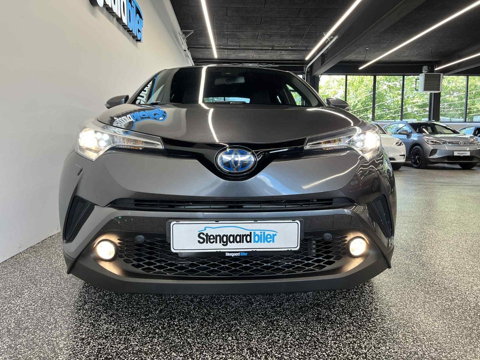 Toyota C-HR 1,8 Hybrid C-HIC CVT 5d