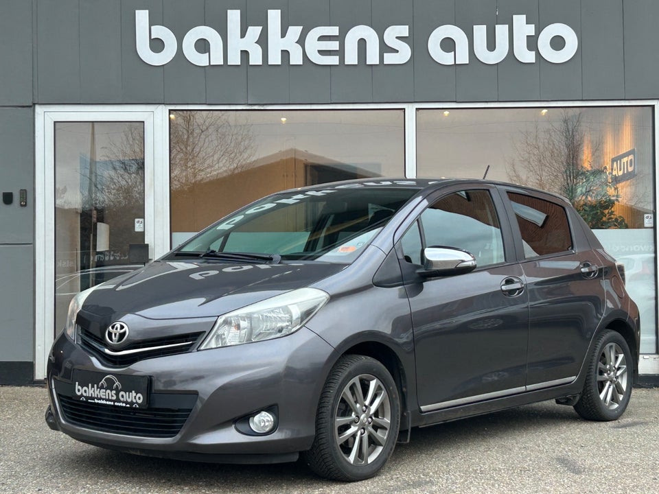 Toyota Yaris 1,3 VVT-i T2 5d
