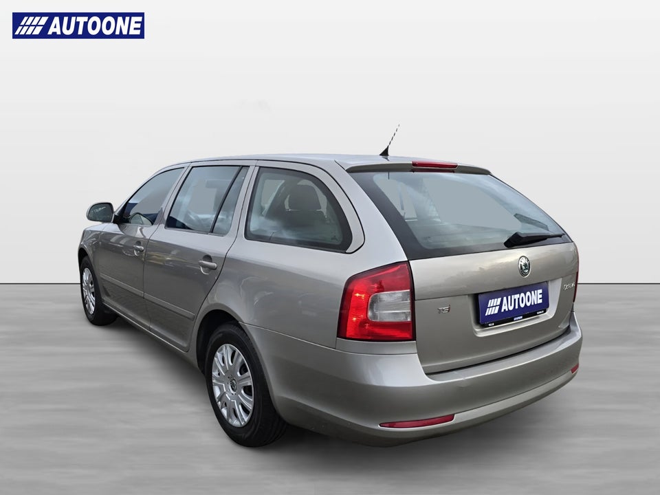 Skoda Octavia 1,8 TSi 160 Ambiente Combi 5d