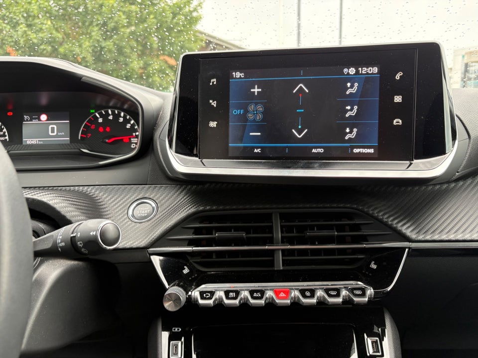 Peugeot 208 1,2 PureTech 100 Supreme+ 5d