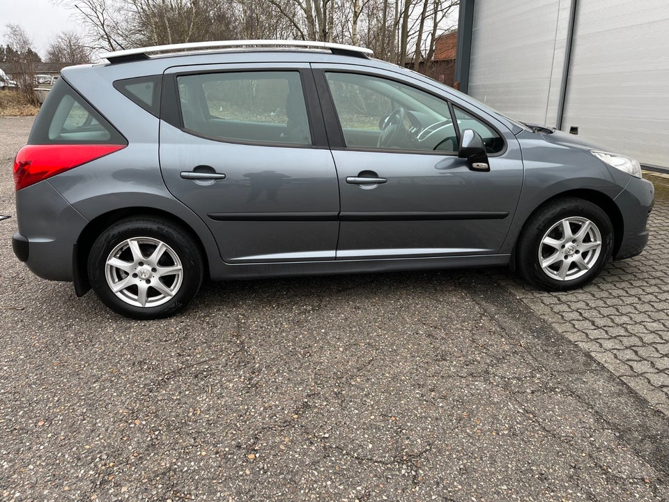 Peugeot 207 1,6 HDi 110 Premium SW 5d