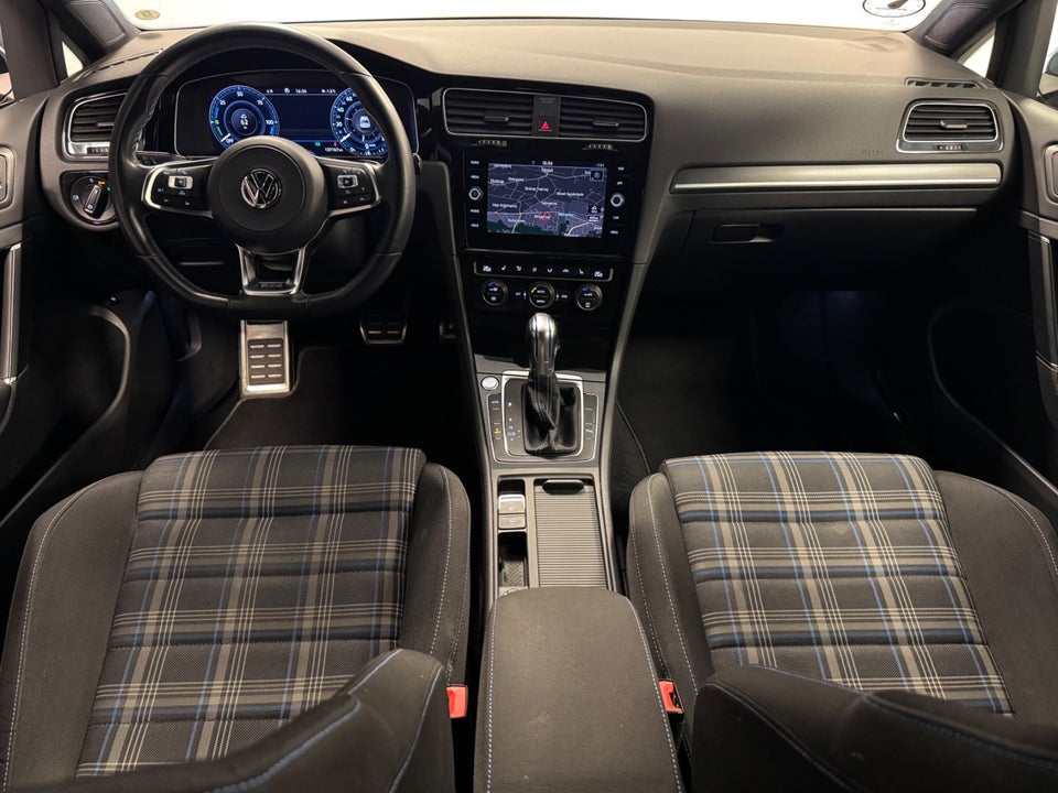 VW Golf VII 1,4 GTE DSG 5d
