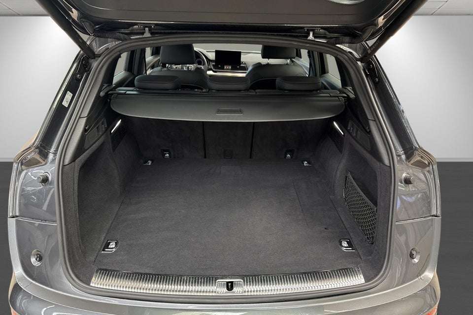 Audi Q5 50 TFSi e S-line quattro S-tr. 5d