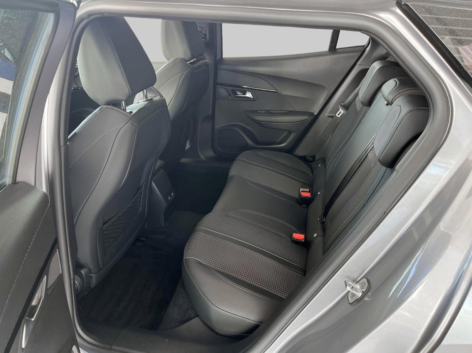 Peugeot e-2008 50 GT Sky 5d