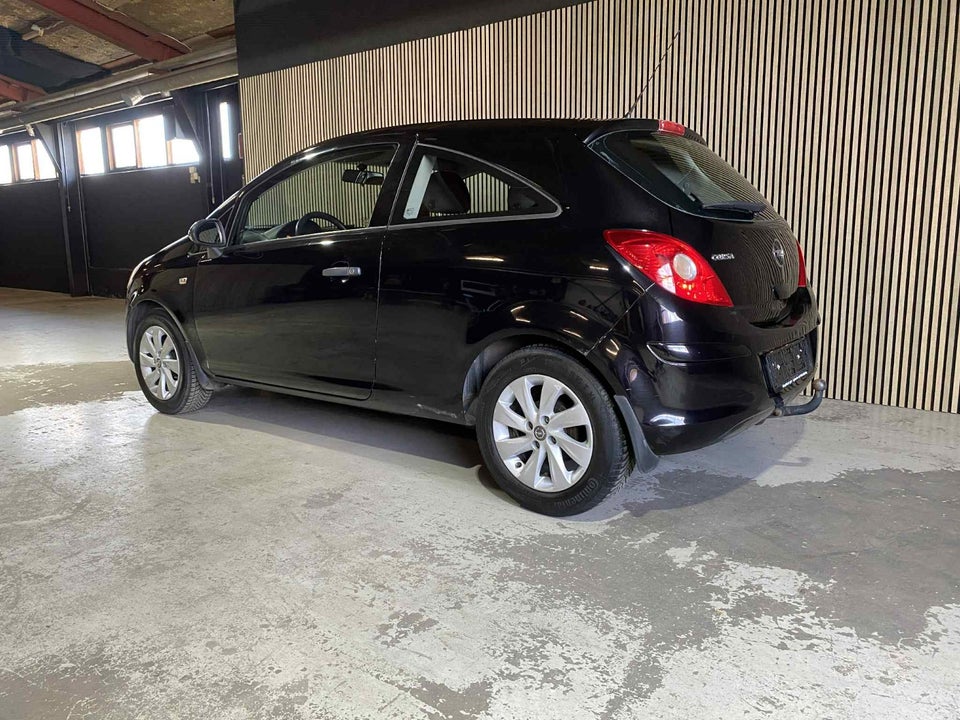 Opel Corsa 1,0 12V Enjoy 3d