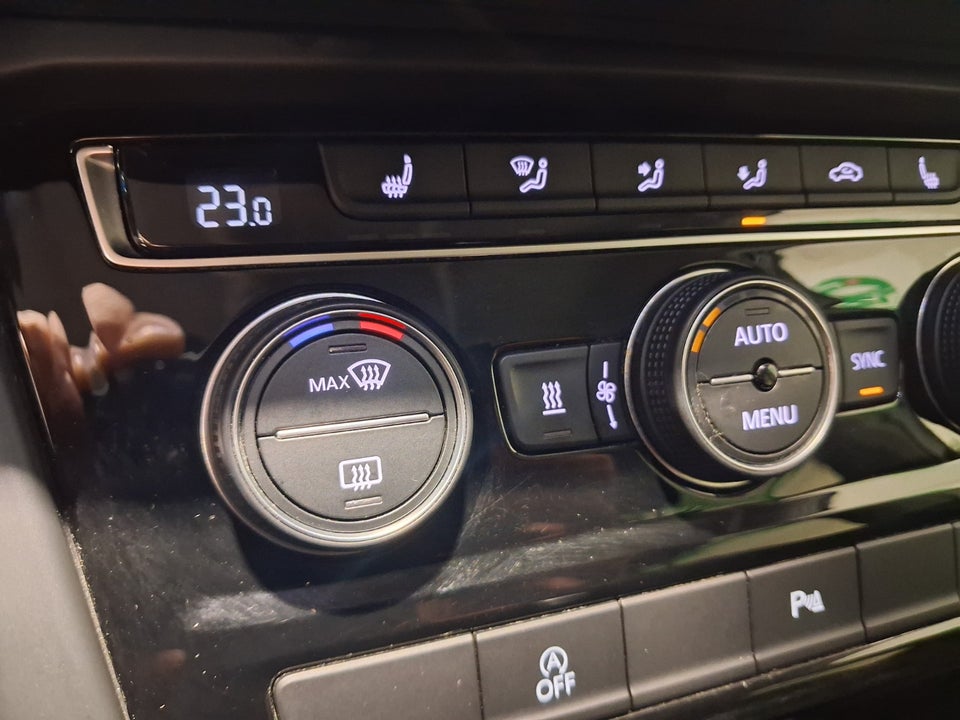 VW Touran 2,0 TDi 150 Comfortline DSG Van 5d