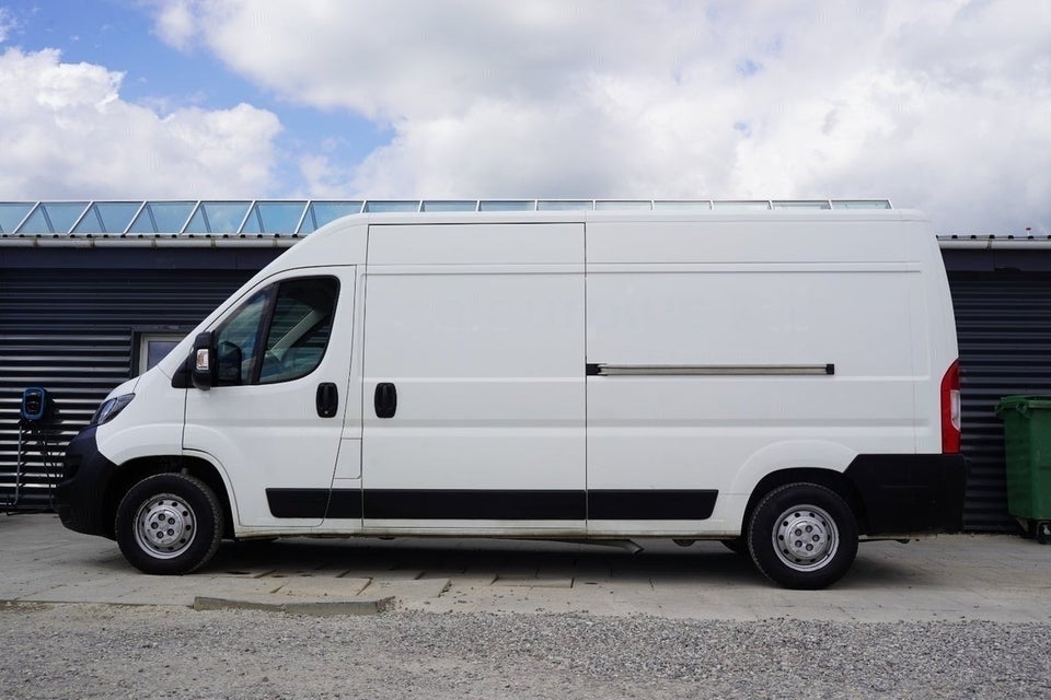 Peugeot Boxer 333 2,0 BlueHDi 130 L3H2 Premium+