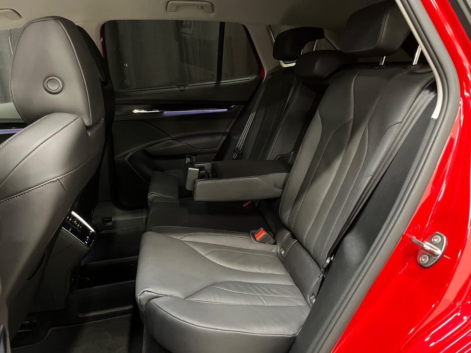 Skoda Enyaq 80 iV Suite 5d