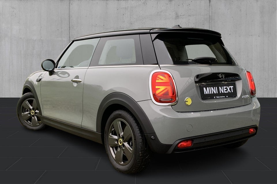 MINI Cooper SE Essential 3d