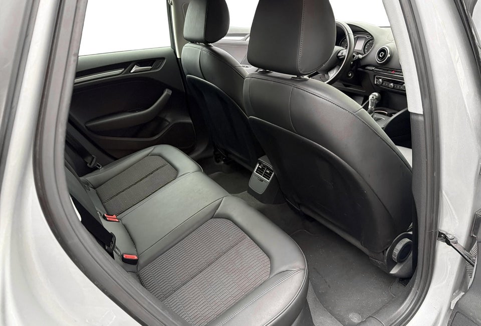 Audi A3 1,4 TFSi 122 Ambition Sportback S-tr. 5d