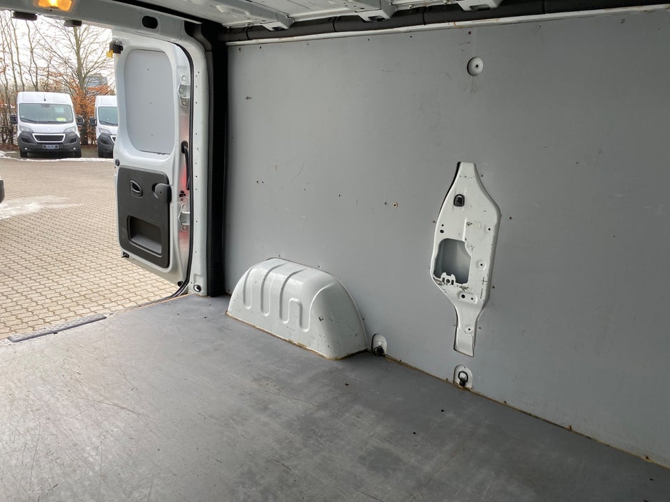 Renault Trafic T29 1,6 dCi 120 L2H1