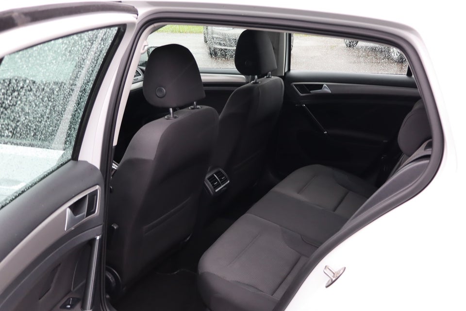 VW Golf VII 1,4 TSi 150 R-line DSG BMT 5d