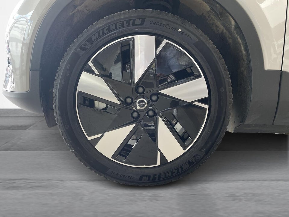 Volvo XC40 ReCharge Extended Range Plus 5d