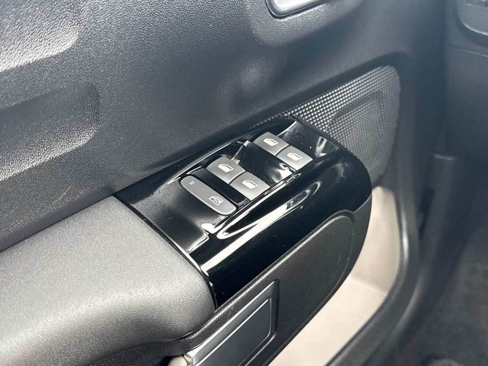 Citroën C3 1,2 PureTech 83 Shine Sport 5d