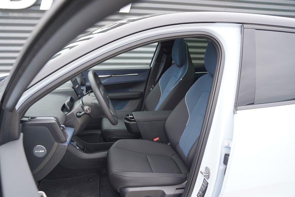 Volvo EX30 Extended Range Ultra 5d