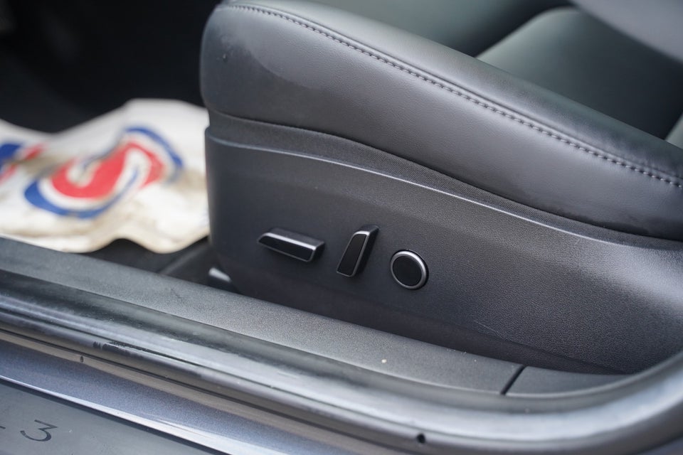 Tesla Model 3 RWD 4d